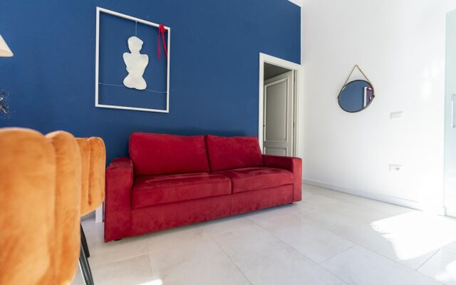 Piazza San Luigi 9 in Naples