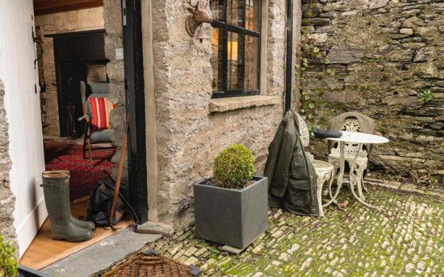 Romantic rural couples retreat in the stunning village of Crosthwaite, Lyth Valley