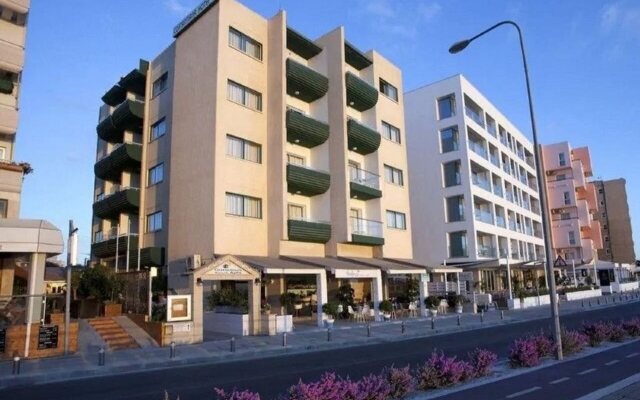 Costantiana Beach Hotel Apartments