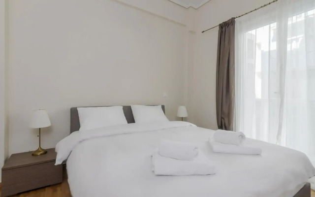 Minimal 2 bedroom apt near the Athens Concert Hall