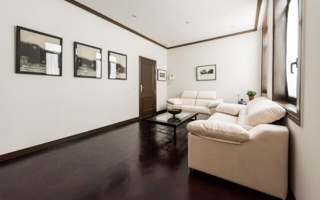 Plaza del Ángel City Center