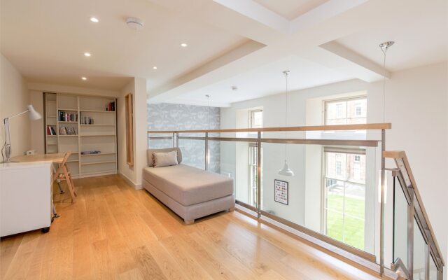 424 - Simpson's Loan Duplex Apartment