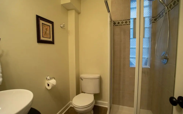 Old Town Suites Operated by Roscoe Village Guesthouse