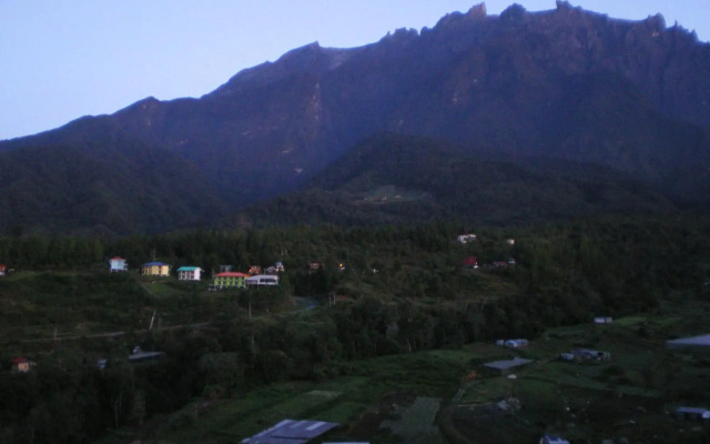 Rocky Mountain Lodge