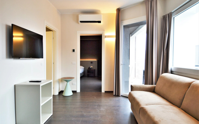 Venice Terminal Apartments & Suites