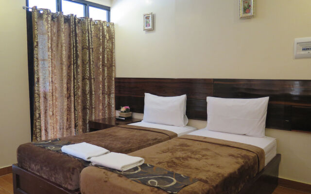 Rovic's Tourist Hotel