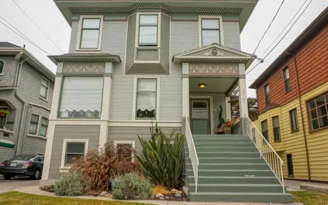 Alameda Island House