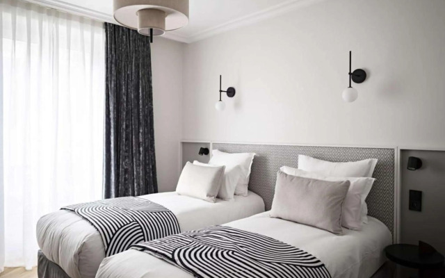 Отель Pax Opera