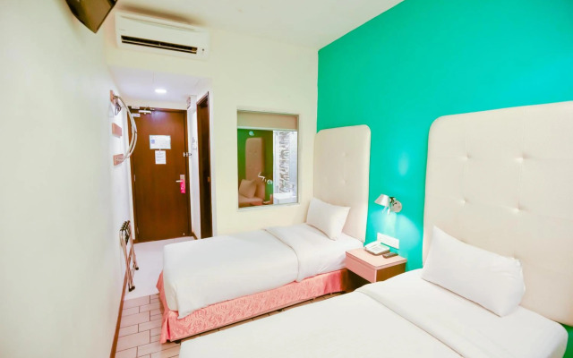 Lumut Suites