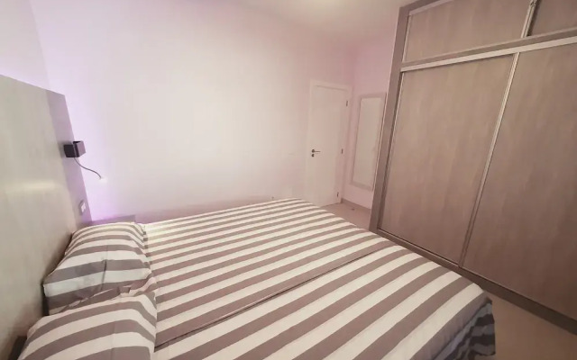 Elegant and Spacious Apartment With Sea Vieuw