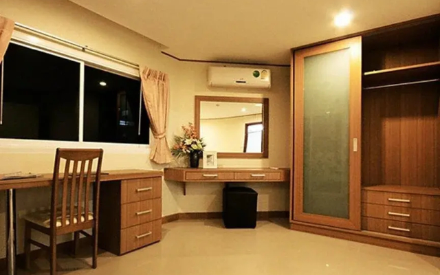 The Chateau Luxury Serviced Apartment