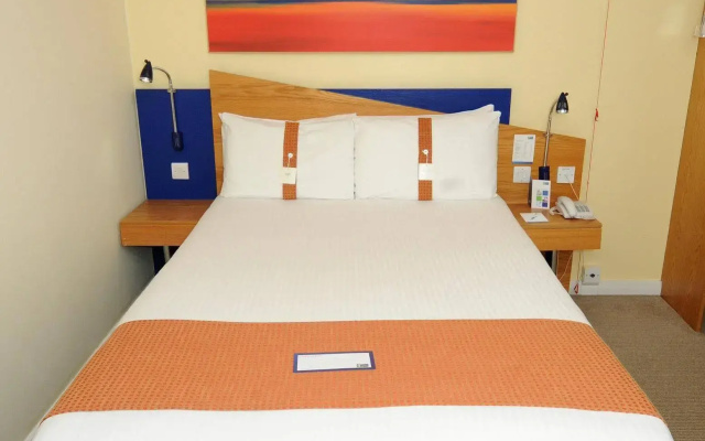 Holiday Inn Express Manchester - Salford Quays by IHG