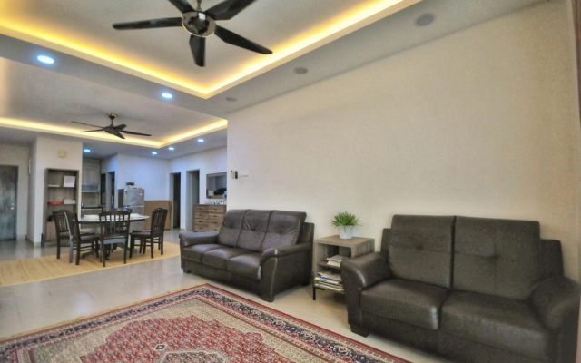 Rusnoor Homestay Alami Residensi 2-17-2 – Lobby – Shah Alam