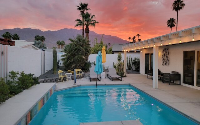 Demuth Park Desert Oasis - Pool - Tiki Room