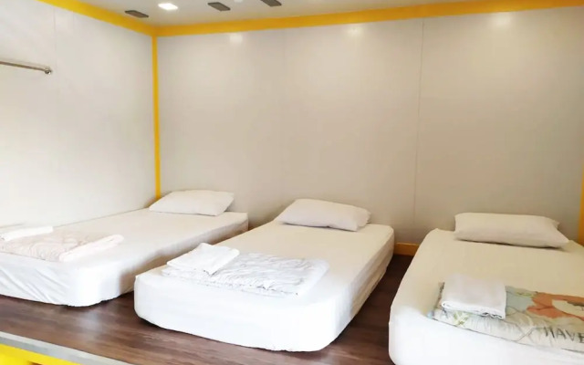 The Rooftop Residence Hostel