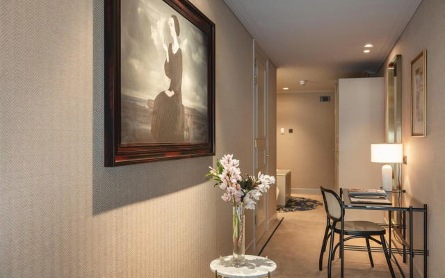 Hotel 717