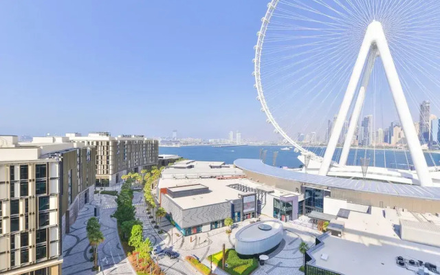 Luxury Beachfront 2BR w Stunning SeaView