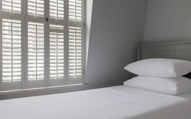 Canning Place Mews by Onefinestay