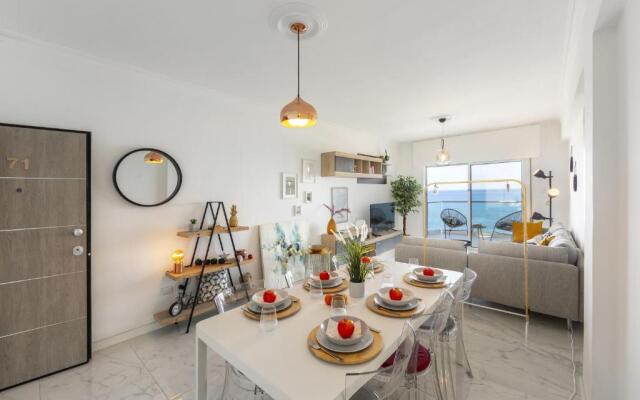 Lovely 3-bedroom apartment in Prokymea court