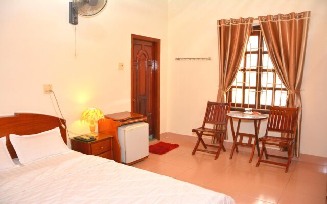 Hai Huong Hotel
