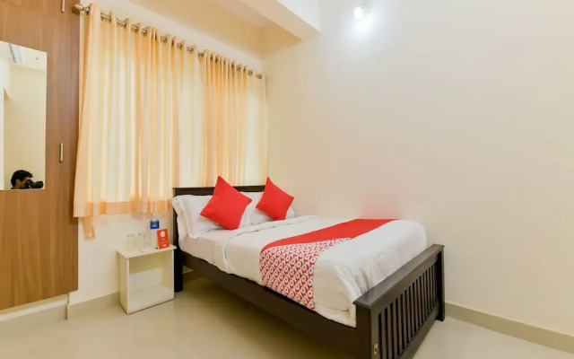 OYO 14879 Home Elegant 1BHK Kochi Airport