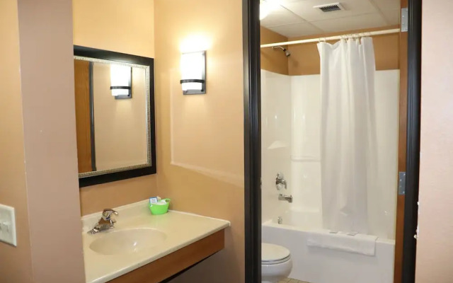 Prairie Inn and Suites Holmen/La Cross