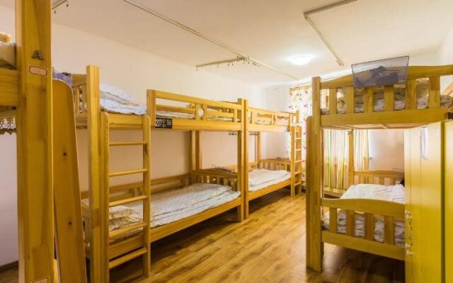 Dalian Buzz Light Year Youth Hostel