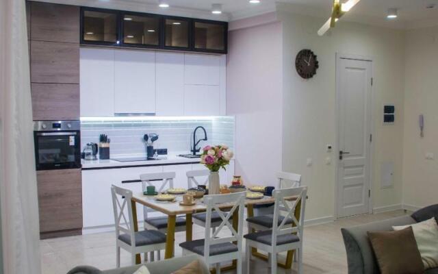 Deluxe Apartment - Tamerlan Residence