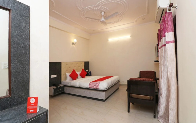 Oyo 22359 Hotel Raj Palace