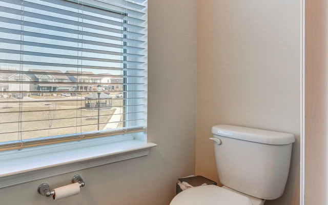 2 Mi to Dtwn Frederick: Updated Townhome