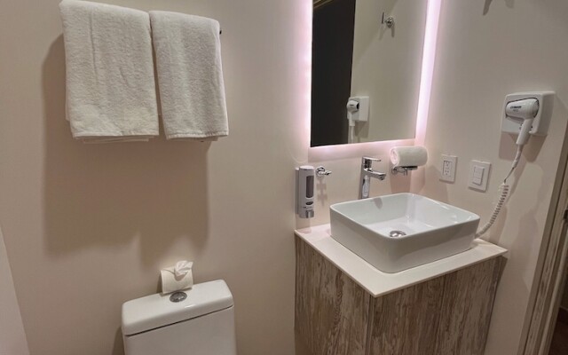 Studio Toh 210 - Elle Residence