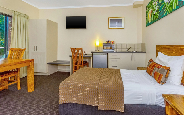 Quality Hotel Darwin Airport – Guest Rooms – Marrara