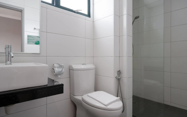 Golden View Serviced Apartment