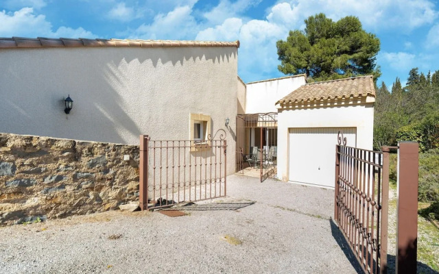 Villa in Montbrun With Pool and Mountain Views