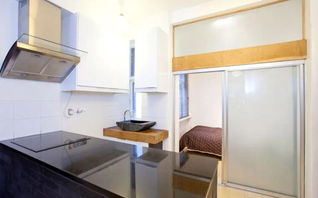 Trafalgar Square Apartments