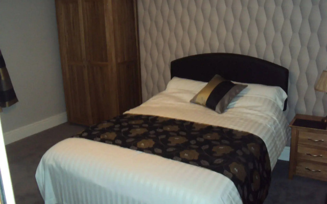 Jeffersons Hotel & Apartments