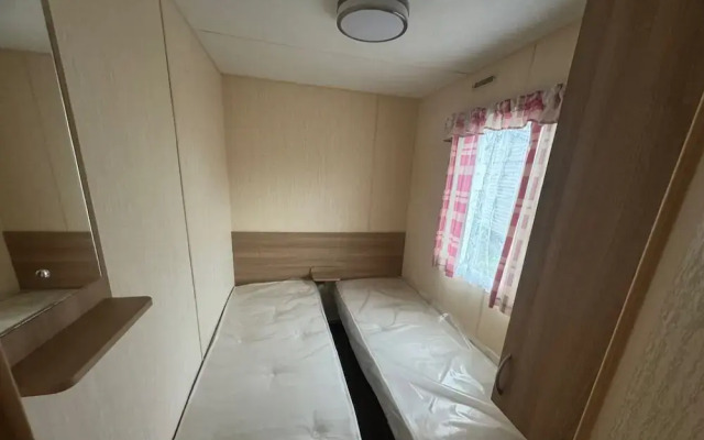ajs Caravan Hire Rhyl 3 bed 8 Birth