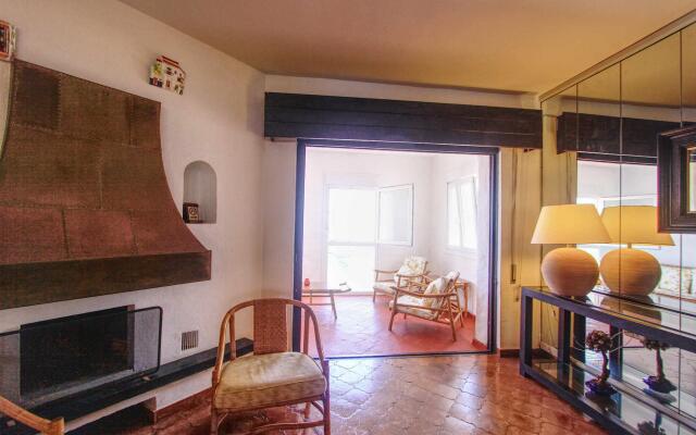 1079 - Frontline Puerto Banus Apartment