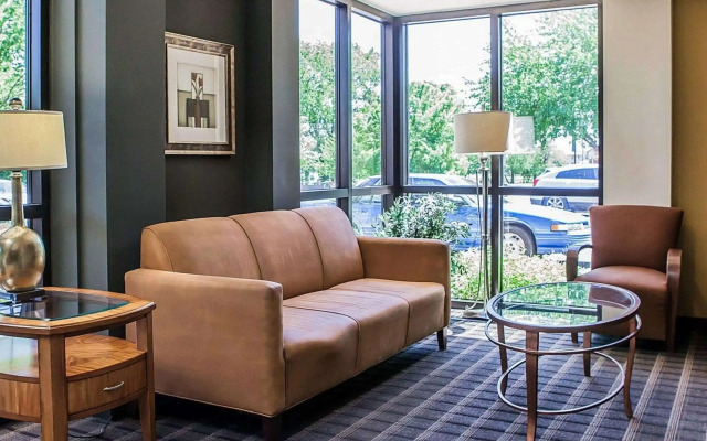 Quality Inn & Suites Peoria North