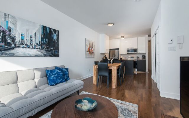 Sunny 2BR on Plateau Mont-Royal
