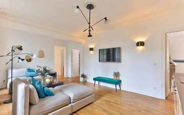 99 - Urban Fabulous 6 Bedrooms