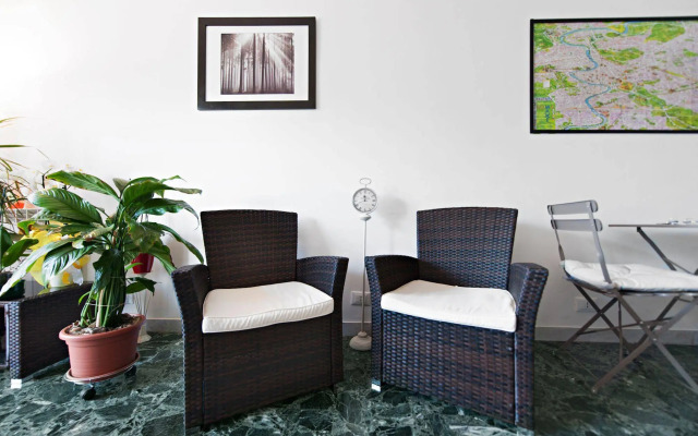 Take It Easy Roma Guest House
