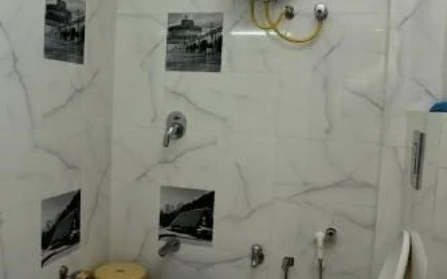 Gangeshwar Guest House