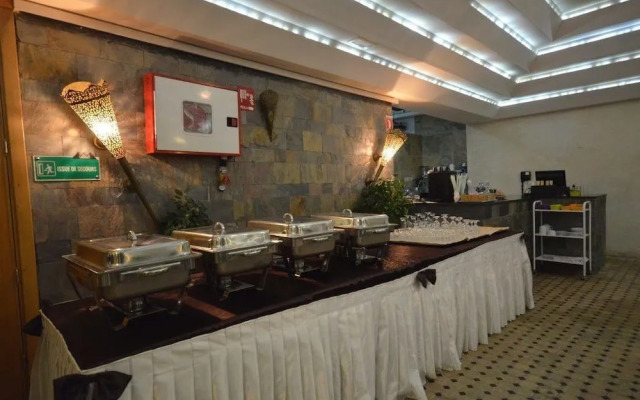 Hotel Pyramides