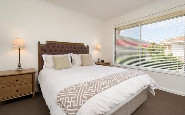 Living in Luxury - Central & Sophisticated