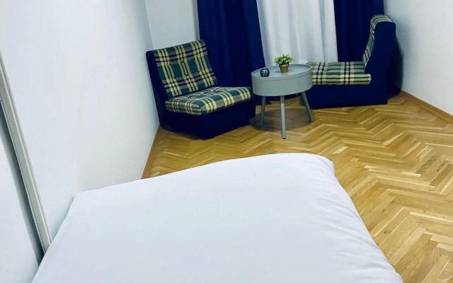 Regina's 2bedroom Near Square
