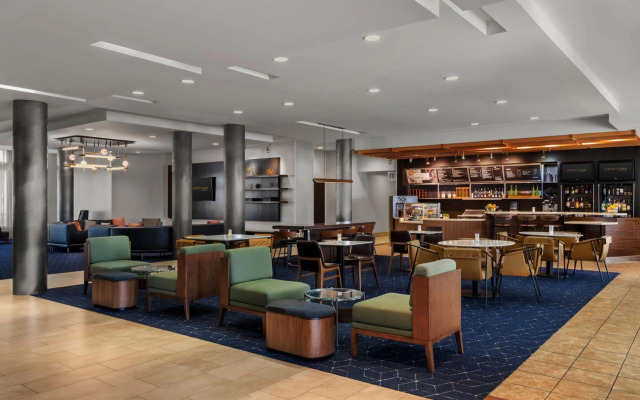 Courtyard by Marriott Evansville East