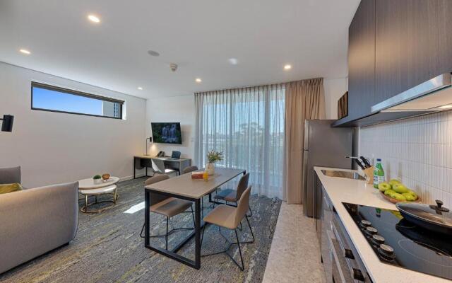 Littomore Suites Kingswood