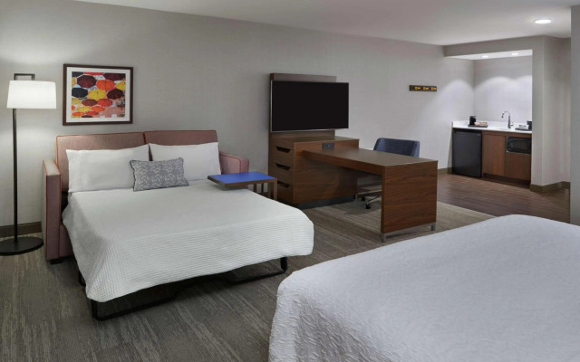 Hampton Inn & Suites by Hilton Montreal-Dorval