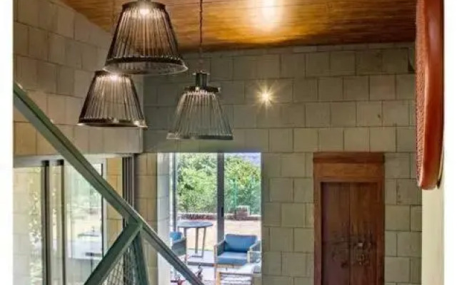 RedhomeX Historic Bungalow